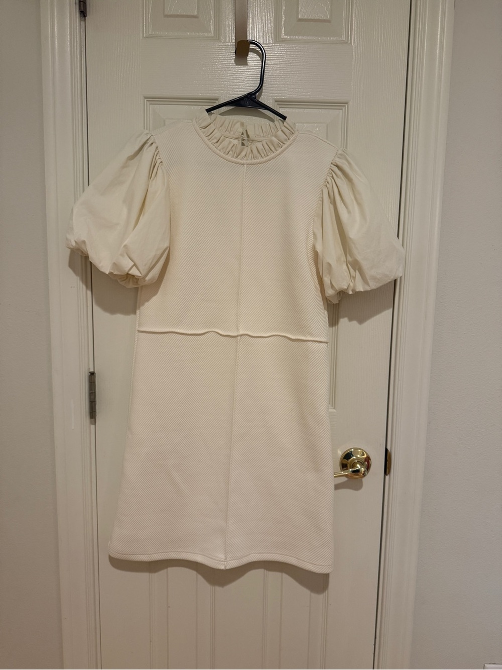 THML Anthropologie Ivory/OffWhite/Cream Puff-Sleeve RuffleNeck Dress Women’s XS